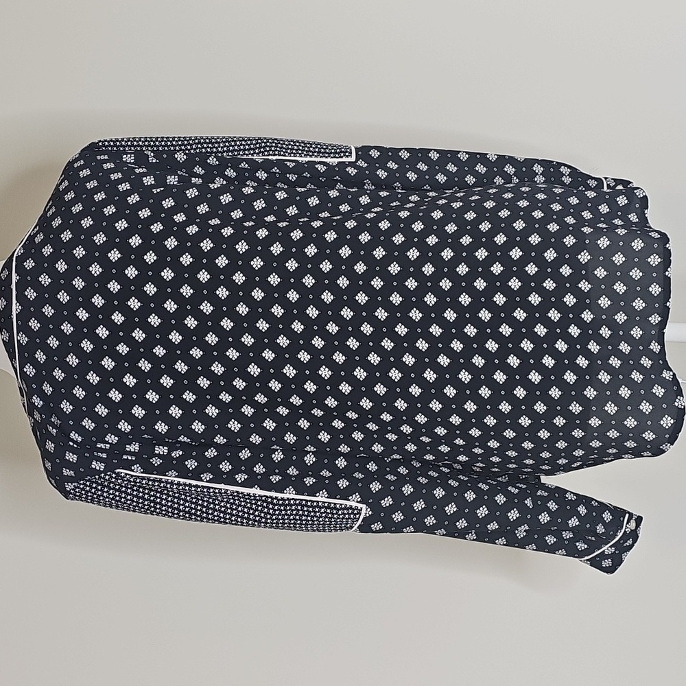 LOFT Navy and White Cuffed Sleeve Blouse with Mandarin‎ Collar - Picture 3 of 7